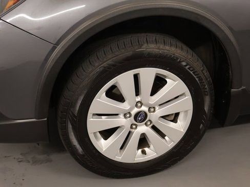 Used 2019 Subaru Outback 2.5i Premium w/ Popular Package #2 image 9