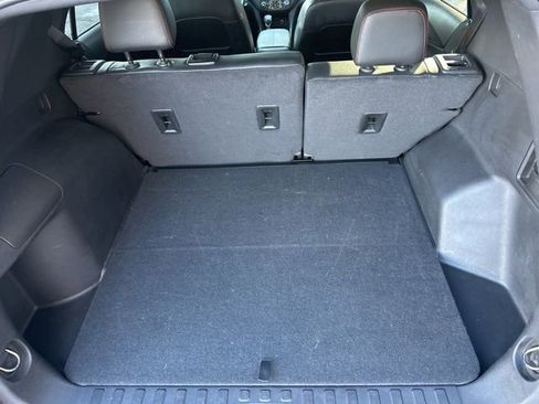 Used 2022 Chevrolet Equinox RS image 9