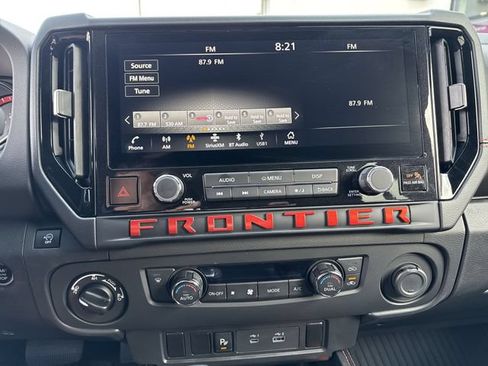Used 2025 Nissan Frontier PRO-4X w/ Interior Protection Package AWD/4WD image 19