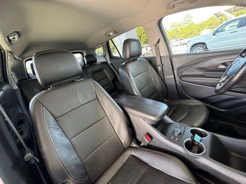 Used 2020 GMC Terrain SLT image 17