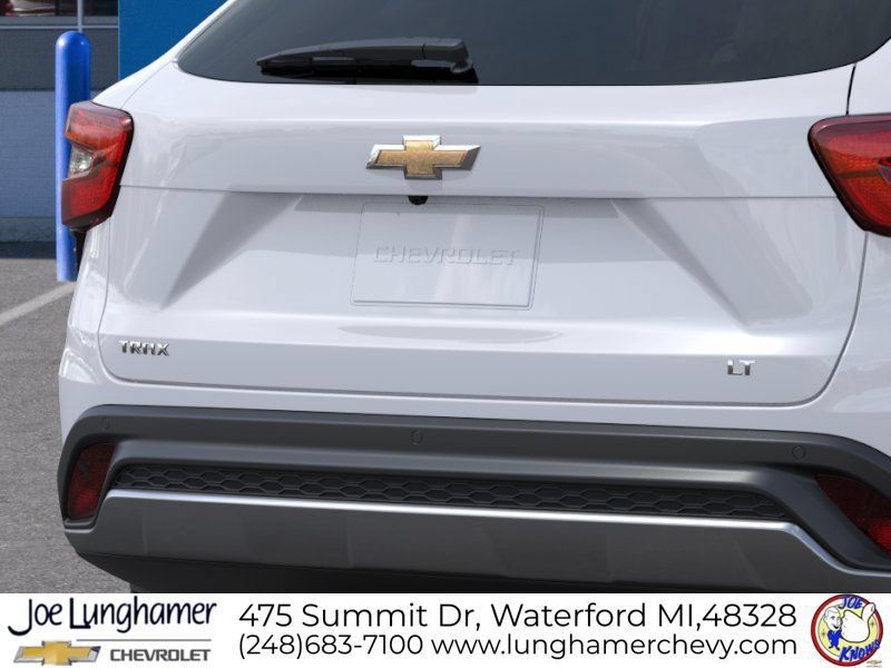New 2026 Chevrolet Trax LT w/ Driver Confidence Package FWD image 16