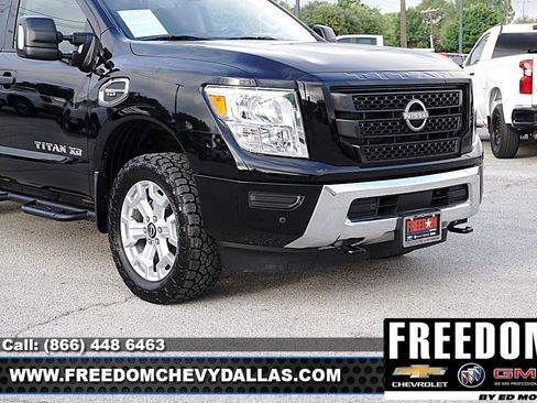 Used 2024 Nissan Titan SV w/ SV Convenience Package image 40