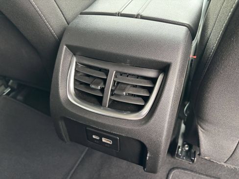 Used 2025 Chevrolet Blazer LT FWD image 24
