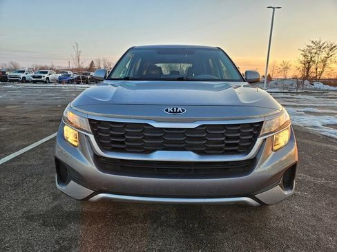 Used 2021 Kia Seltos LX image 2