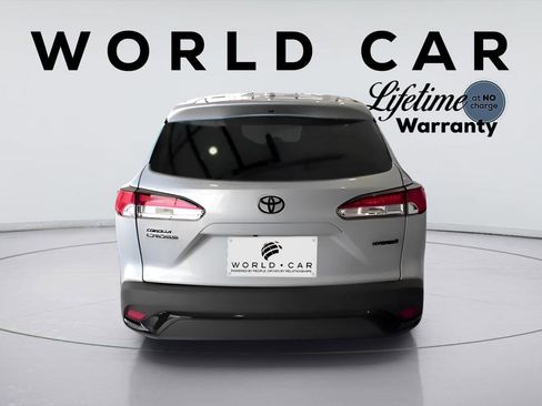 Used 2024 Toyota Corolla Cross AWD Hybrid image 4