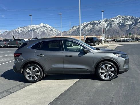 Used 2025 Ford Escape Platinum image 26