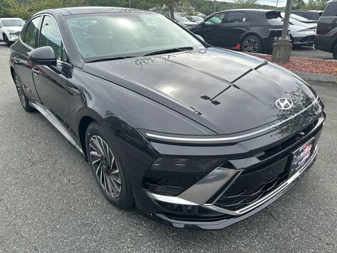 New 2025 Hyundai Sonata Limited image 7