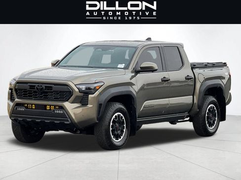 Used 2026 Toyota Tacoma TRD Off-Road w/ TRD Off Road Premium Package AWD/4WD image 8
