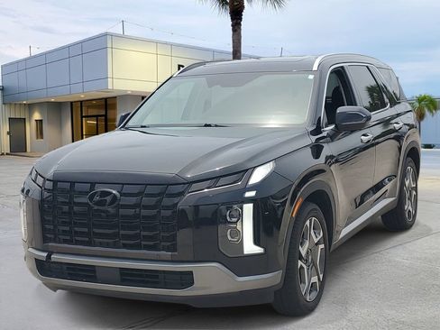 Used 2024 Hyundai Palisade SEL w/ Premium Package FWD image 1