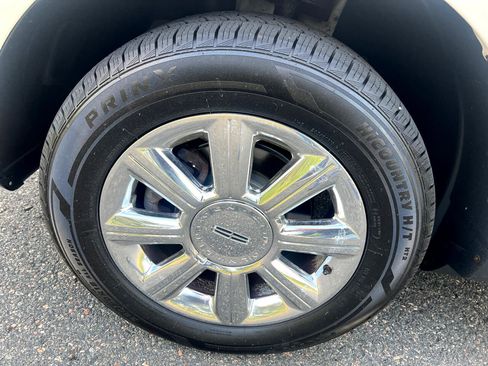 Used 2008 Lincoln MKX AWD image 28