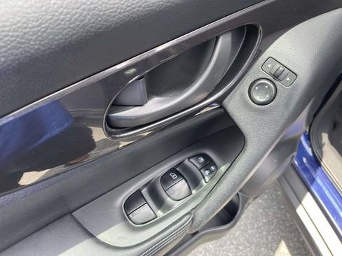 Used 2020 Nissan Rogue S FWD image 21