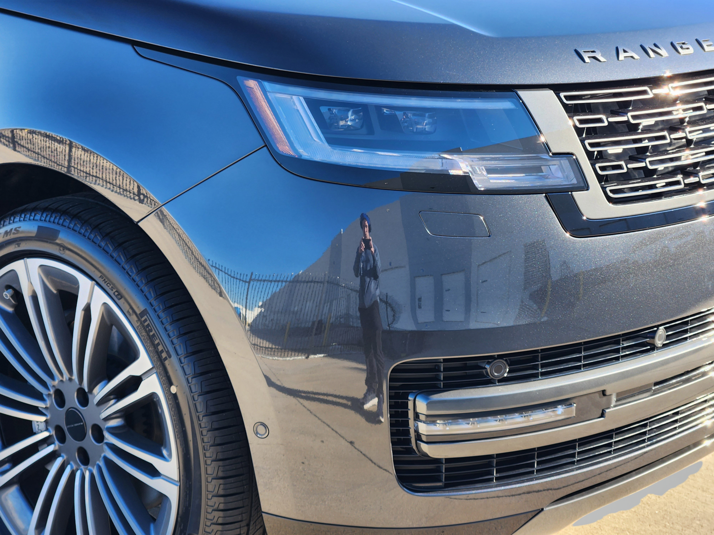 New 2026 Land Rover Range Rover Long Wheelbase SE AWD/4WD image 31