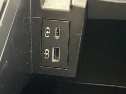 Certified 2021 Toyota Sienna XLE image 35