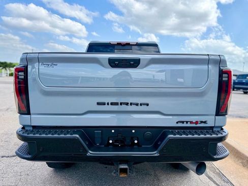 Used 2024 GMC Sierra 2500 AT4X AWD/4WD image 5