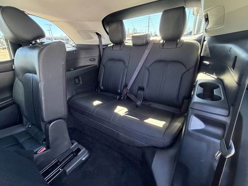 Used 2024 MAZDA CX-90 3.3 Turbo w/ Preferred Package image 18