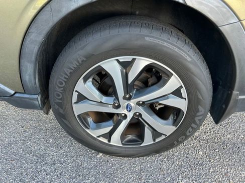 Used 2020 Subaru Outback Limited w/ Popular Package #2 AWD/4WD image 10