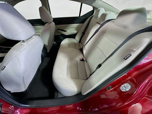 Used 2025 Nissan Altima 2.5 SV FWD image 21