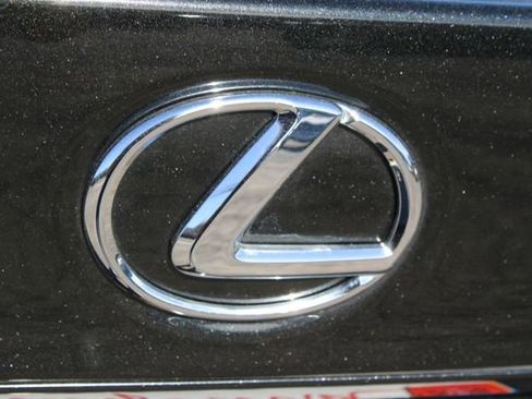 Used 2018 Lexus IS 300 image 7