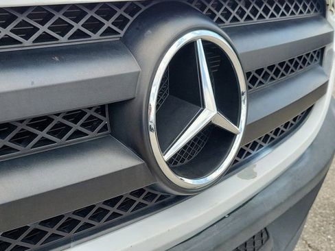 Used 2013 Mercedes-Benz Sprinter 2500 image 7