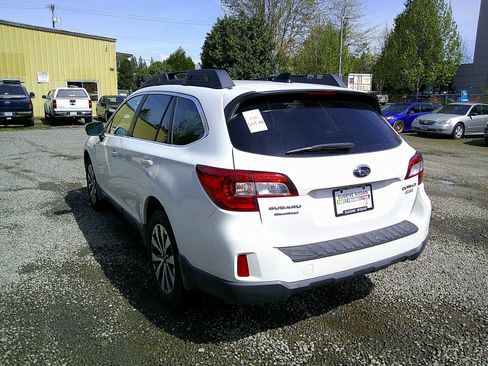 Used 2016 Subaru Outback 2.5i Limited AWD/4WD image 3