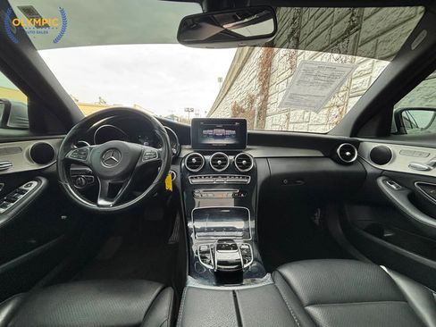 Used 2018 Mercedes-Benz C 300 4MATIC Sedan image 17