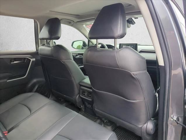 Used 2022 Toyota RAV4 XLE Premium AWD/4WD image 23
