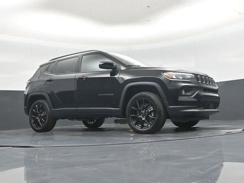 New 2026 Jeep Compass Latitude AWD/4WD image 38