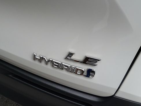 Used 2021 Toyota Sienna LE w/ LE Plus Package FWD image 9