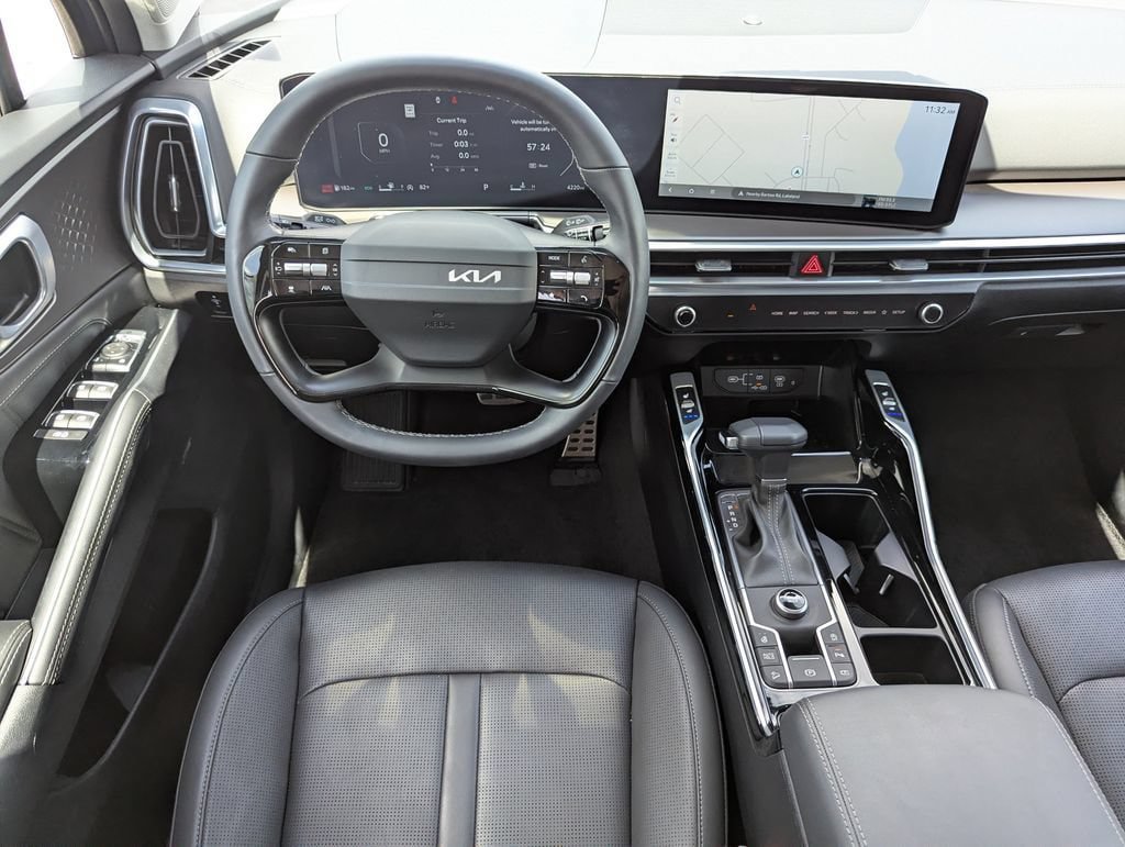 Certified 2026 Kia Sorento SX FWD image 15