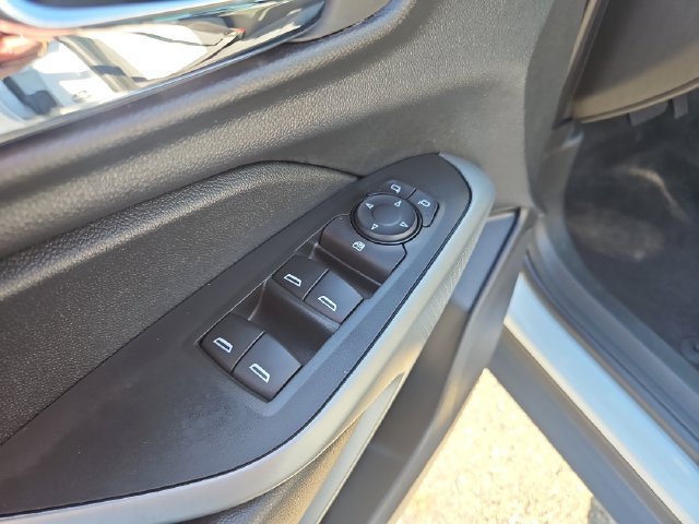 Used 2025 Chevrolet Trax LS FWD image 11