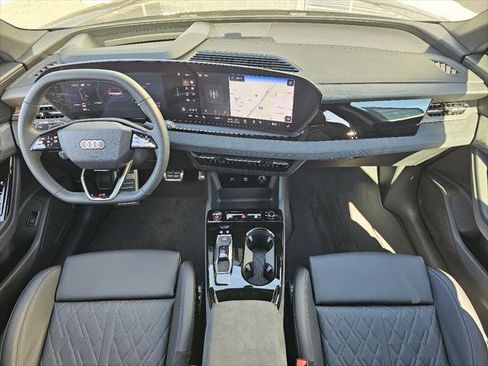 New 2025 Audi SQ6 e-tron Premium Plus image 4