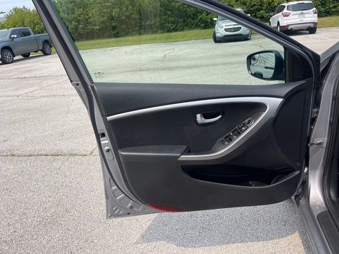 Used 2014 Hyundai Elantra GT FWD image 14