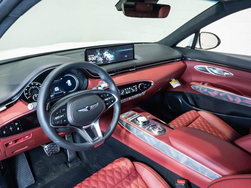 Used 2025 Genesis GV70 3.5T Sport w/ Sport Advanced Package image 19