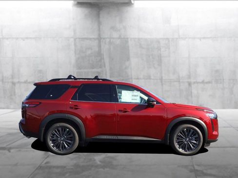 New 2026 Nissan Pathfinder SL w/ SL Premium Package (P04) image 5