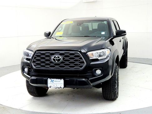 Used 2022 Toyota Tacoma TRD Off-Road w/ Technology Package image 2