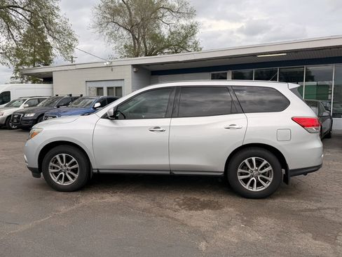 Used 2014 Nissan Pathfinder S FWD image 7