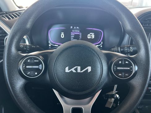 Certified 2023 Kia Soul LX w/ LX Technology Package FWD image 21