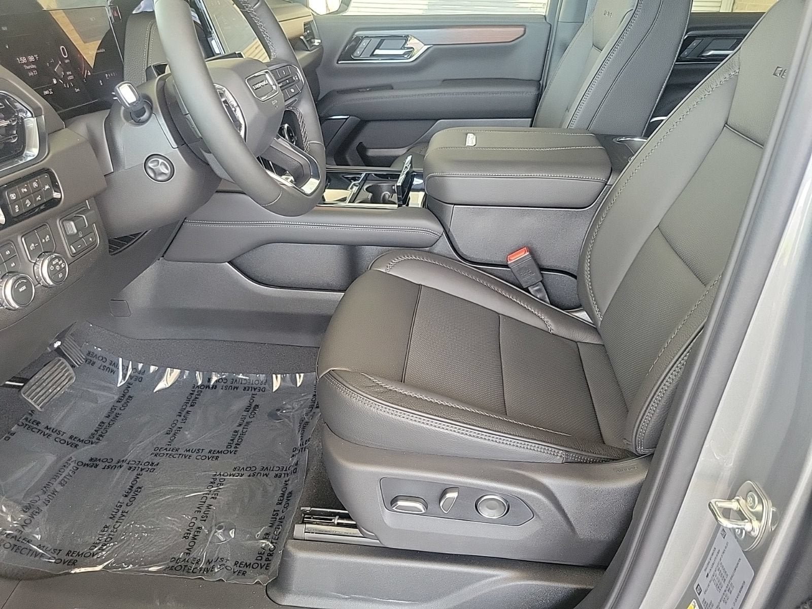 New 2026 GMC Yukon Denali w/ Denali Reserve Package AWD/4WD image 11