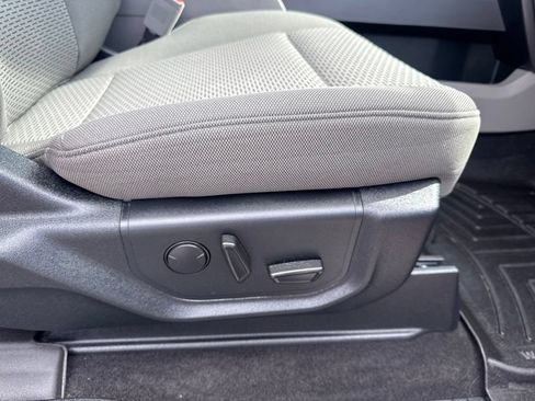 Used 2019 Ford F150 XLT w/ Equipment Group 302A Luxury AWD/4WD image 35