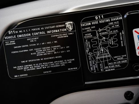 Used 2004 Porsche 911 Carrera RWD image 44