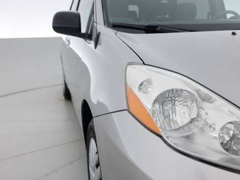 Used 2007 Toyota Sienna LE FWD image 11
