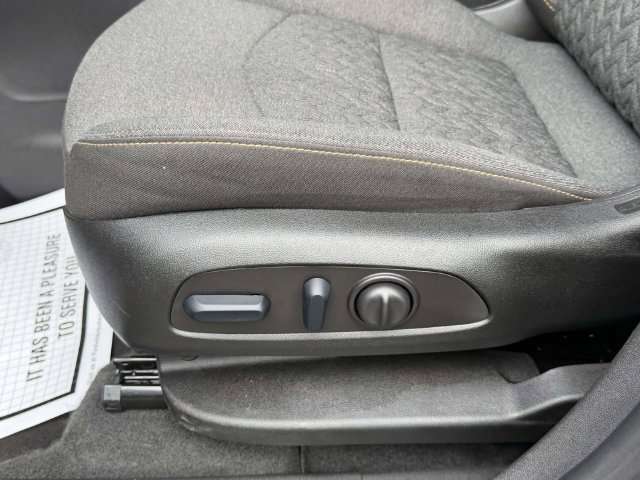 Certified 2024 Chevrolet Equinox LT FWD image 34