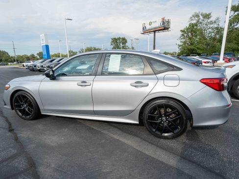 Used 2024 Honda Civic Sport image 4