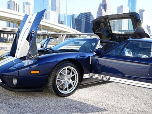 Used 2005 Ford GT image 36