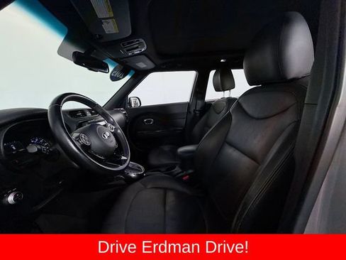 Used 2015 Kia Soul ! w/ Sun & Sound Package FWD image 6
