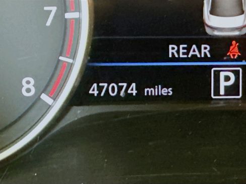 Used 2024 Nissan Sentra SV image 18