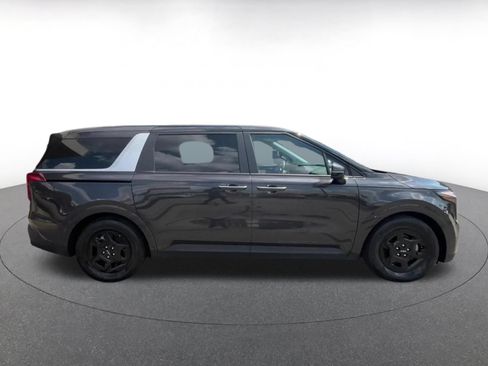 Used 2026 Kia Carnival FWD image 13