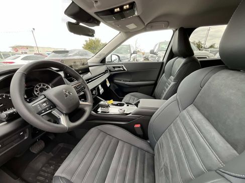 New 2026 Mitsubishi Outlander SE FWD image 10