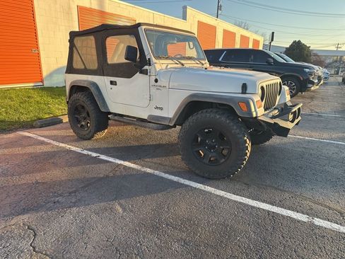 Used 1998 Jeep Wrangler Sport image 4