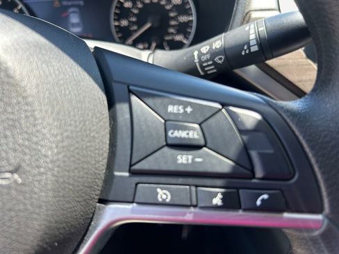 Used 2024 Nissan Altima 2.5 SV FWD image 23